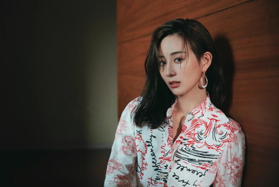 工作人员辟谣张钧甯结婚传闻,姐姐重心在工作上,年底没有要结婚