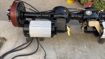 双电机全悬浮驱动后桥 高低空三档变速 改装四驱多用途车桥