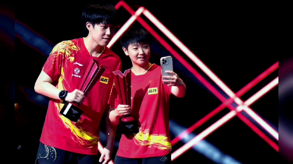 wtt新加坡大满贯混双冠军—孙颖莎,王楚钦