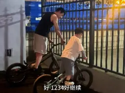 下载视频: 顶墙定车