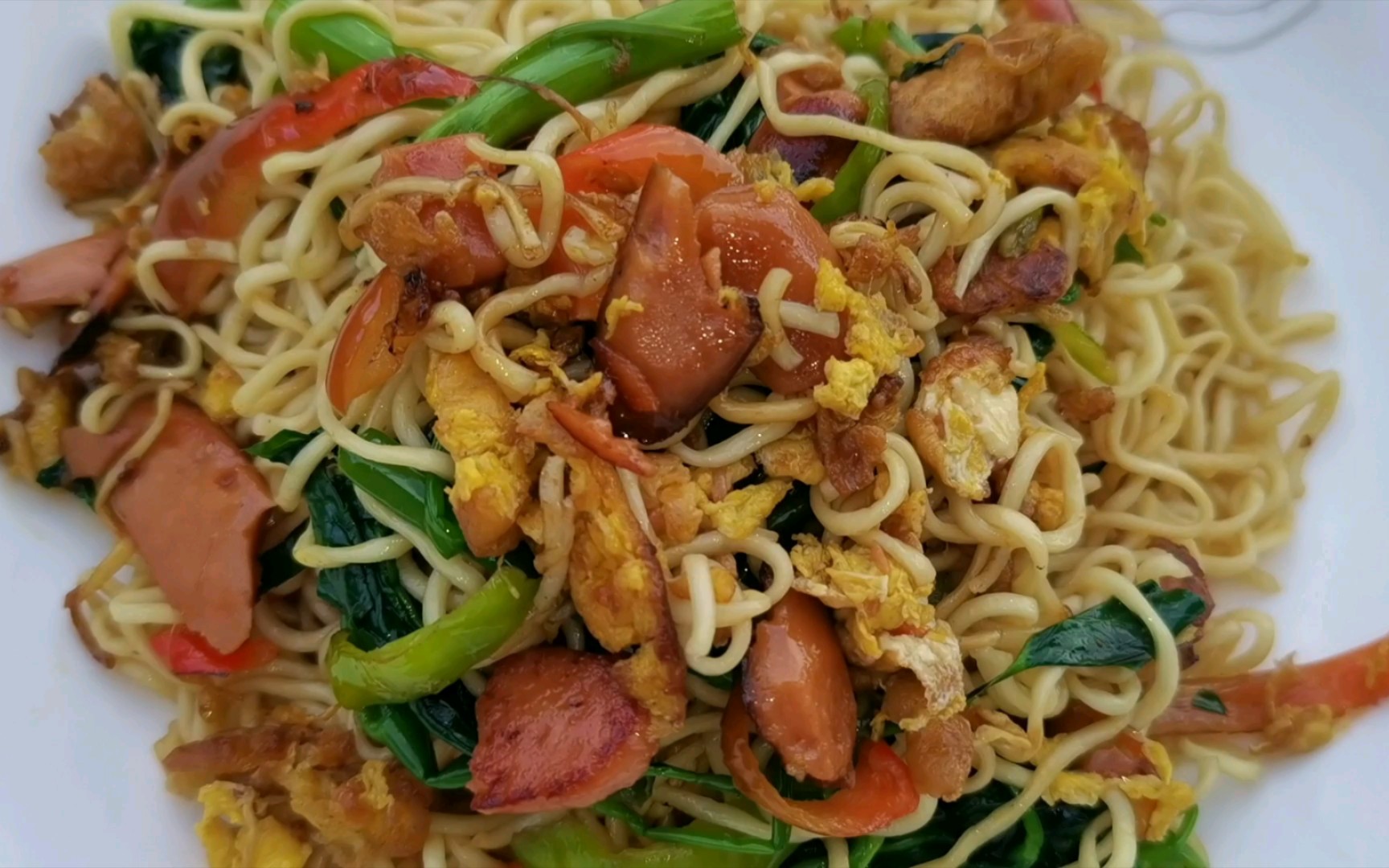 鸡蛋炒面,不要辣椒一样香