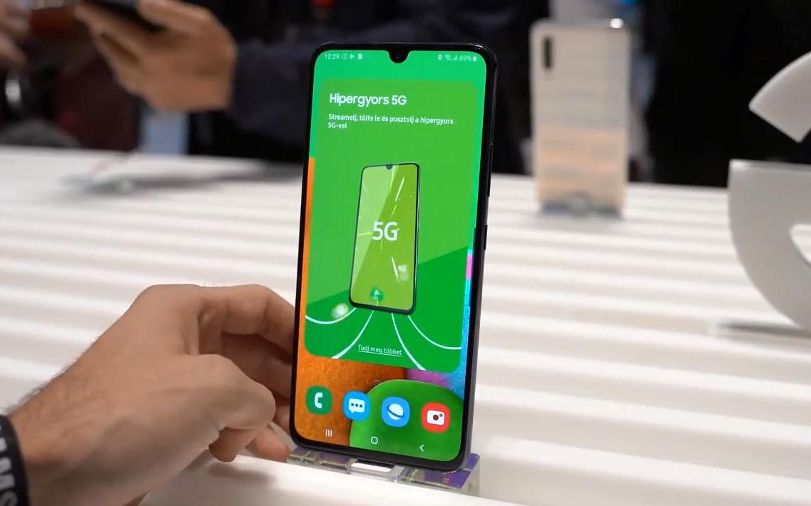 三星a905g版上手体验5g旗舰高规格水滴屏后置三摄