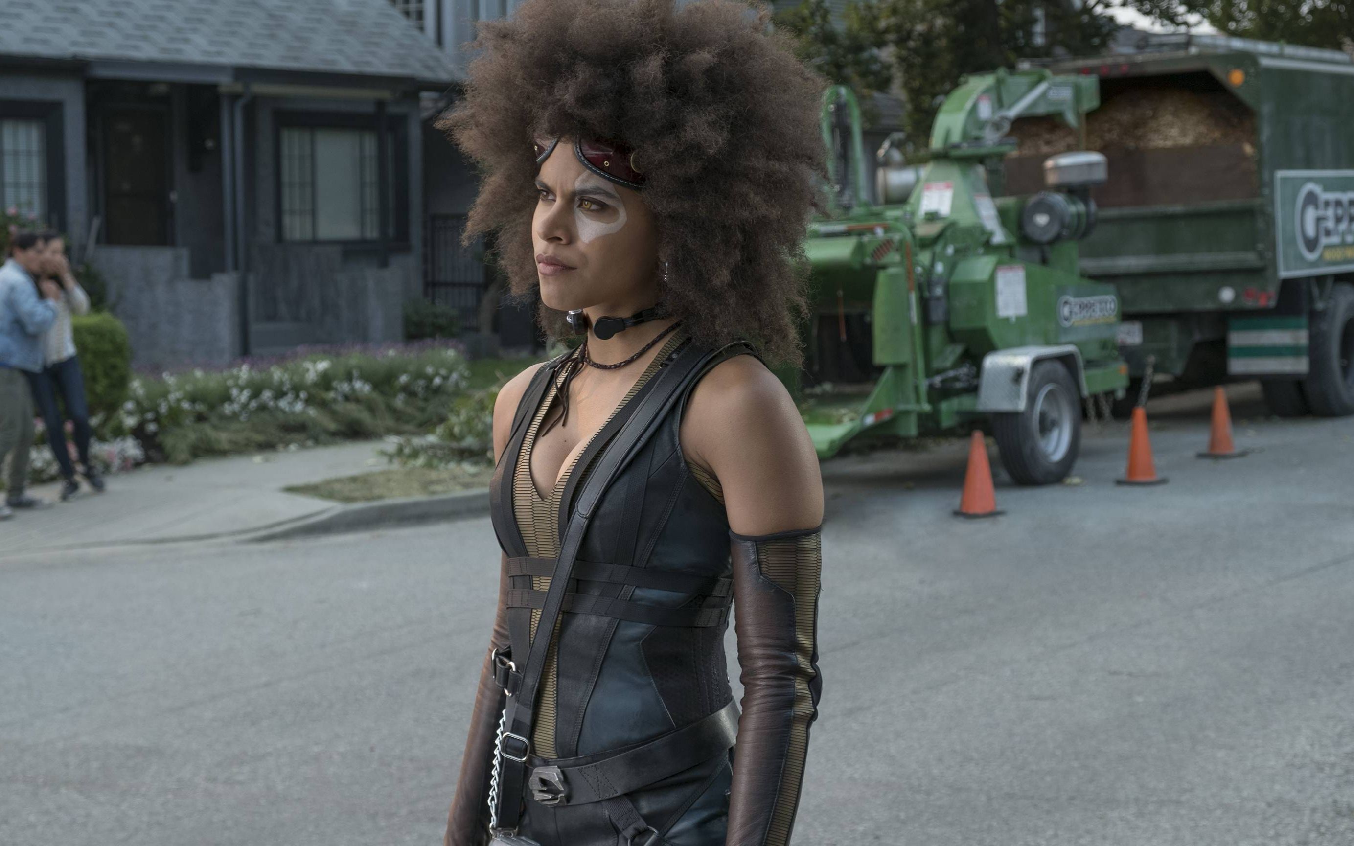 《死侍2:我爱我家》"幸运女神"预告_哔哩哔哩 (゜-゜)つロ 干杯~-bili