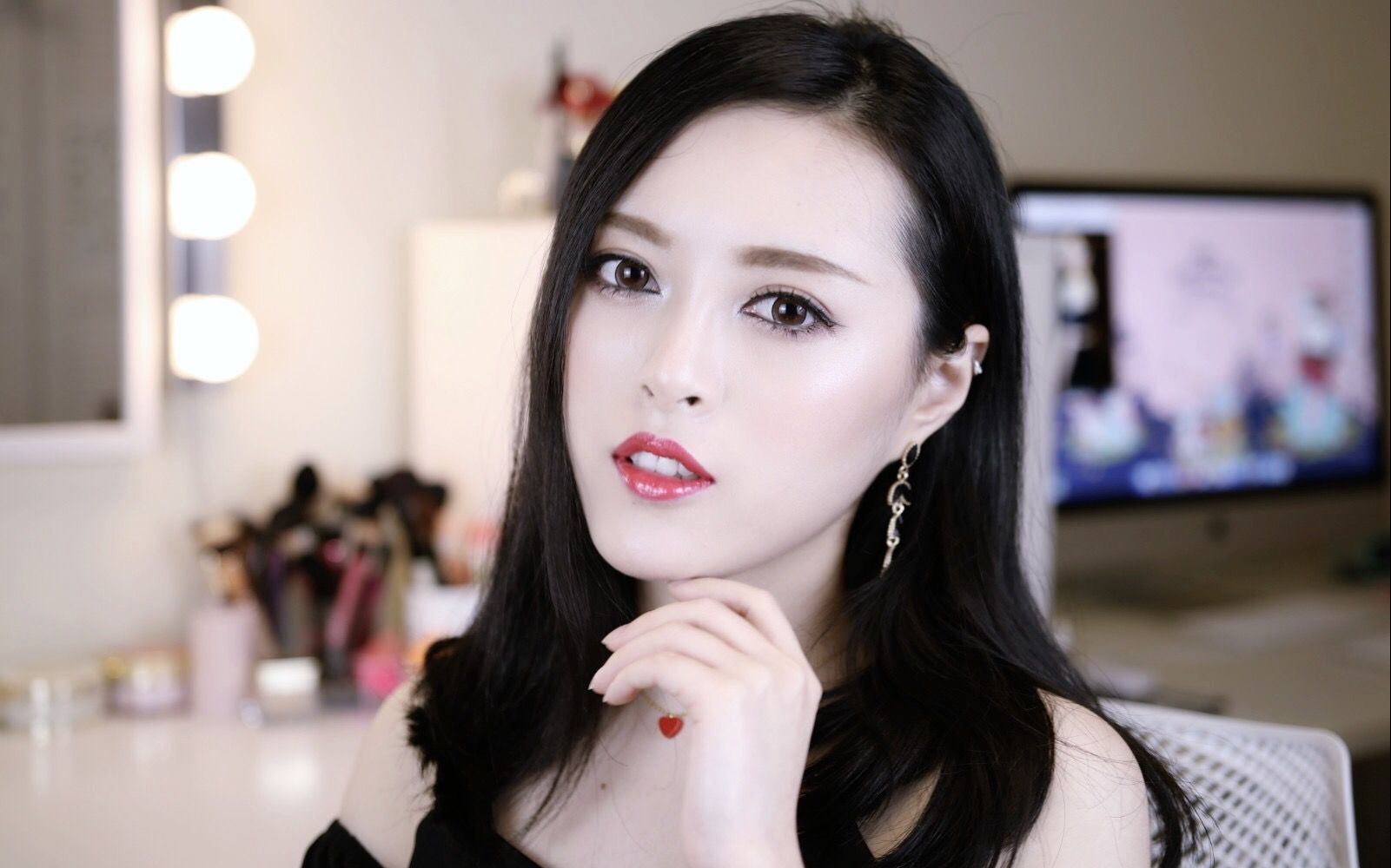 【默小宝】唐嫣vogue红毯仿妆_哔哩哔哩 (゜-゜)つロ 干杯~-bilibili