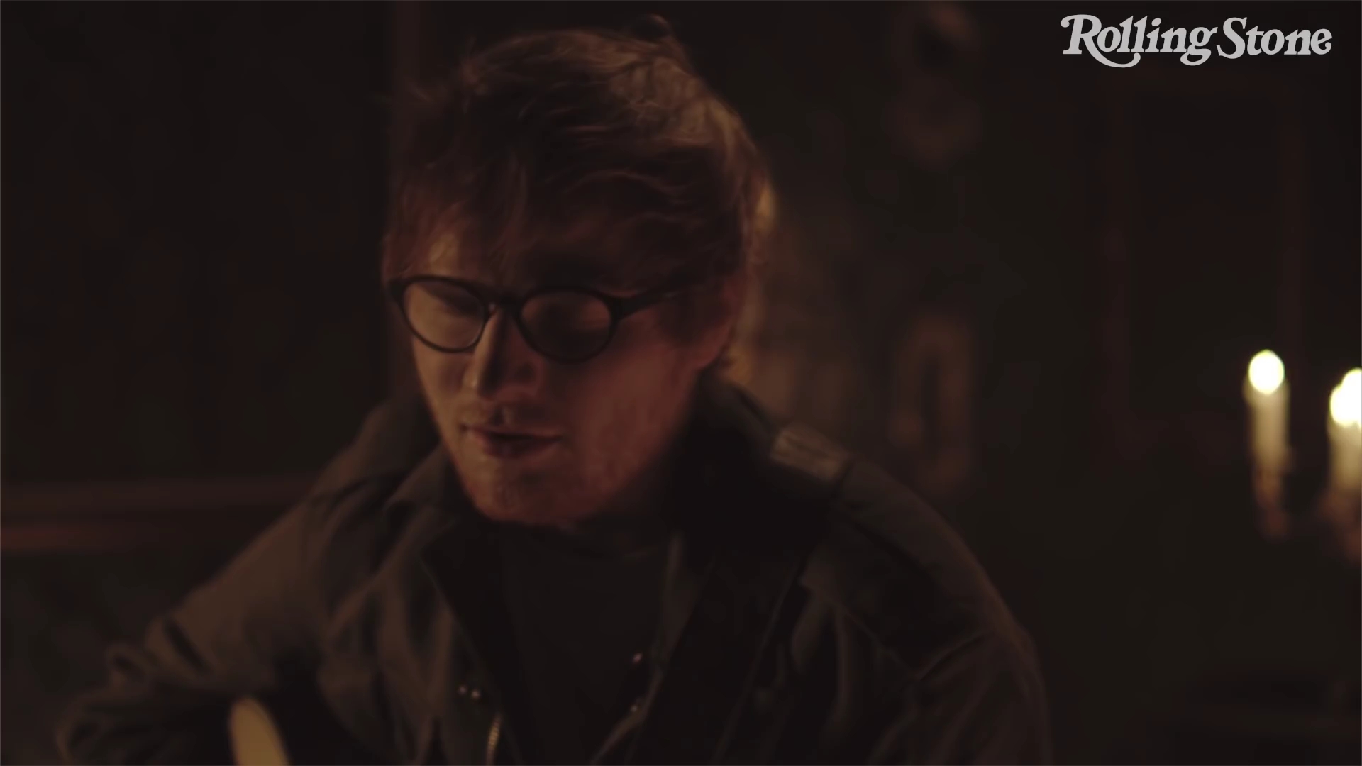 [图]【黄老板】Ed Sheeran Premieres "Hearts Don't Break Around Here" Live