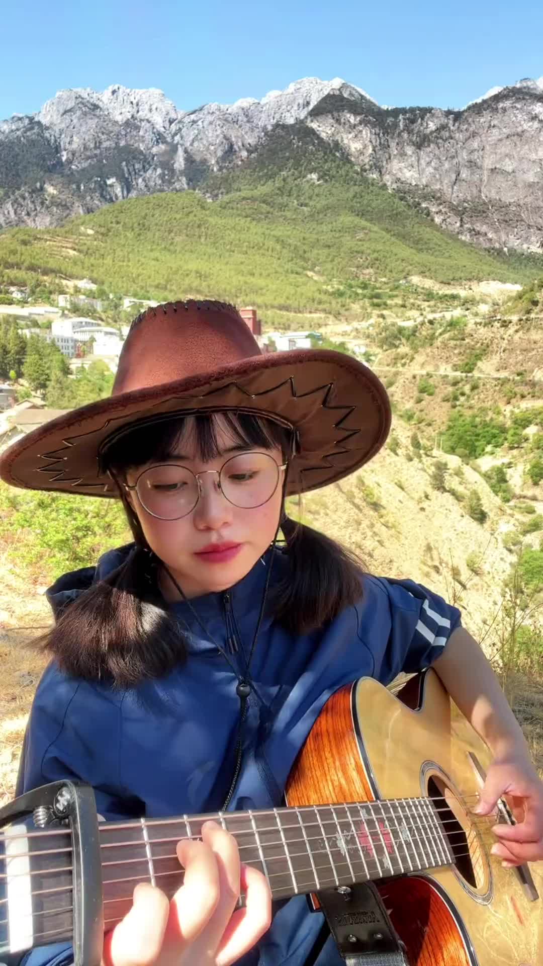 彝族话不包准吉他弹唱呷尔莫波彝族语言