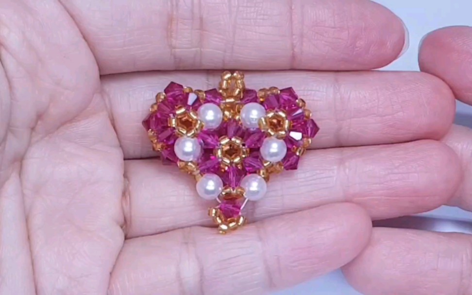 【手工串珠教程】米珠,水晶,珍珠,心形桃心爱心吊坠,挂件教程