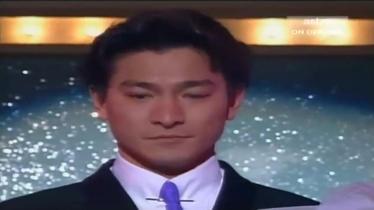 1992年香港十大金曲典礼现场 刘德华《谢谢你的爱》