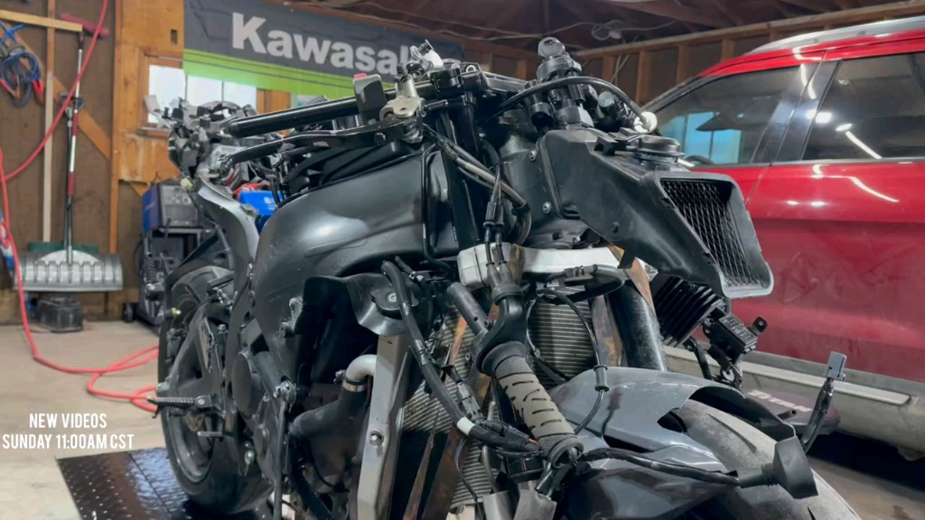 【搬运】rebuilding a wrecked 2020 kawasaki ninja zx10r - part 4