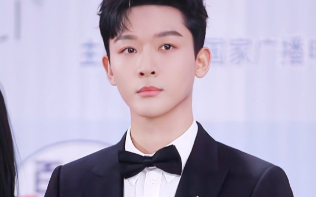 "我是演员张晚意"