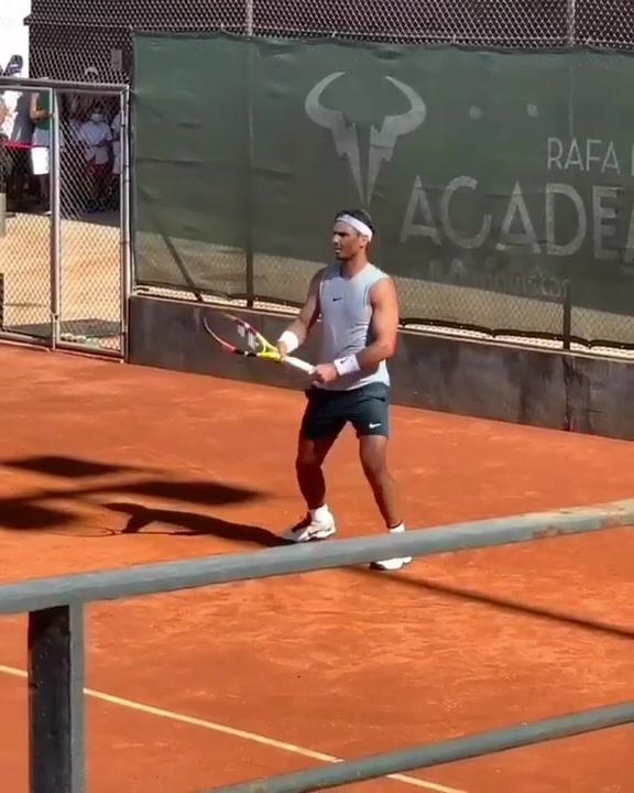 别人都在准备美网 纳达尔已经开始备战法网...Rafael Nadal New Clay Practice Before Roland Garros 2020哔哩哔哩bilibili