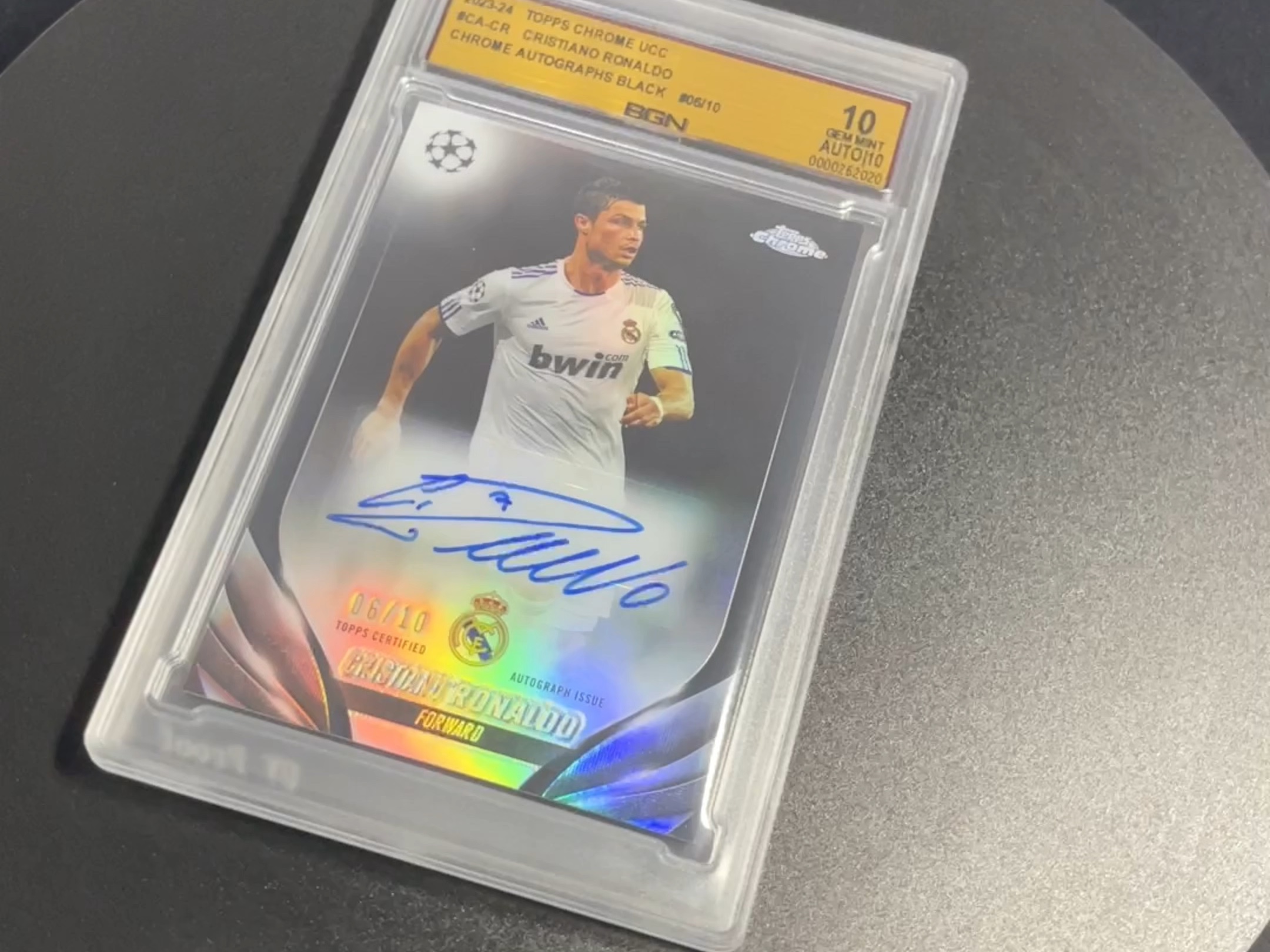 【bgn卡牌评级&微信小程序必金卡牌】绝代双骄皇马c罗chrome黑折签字