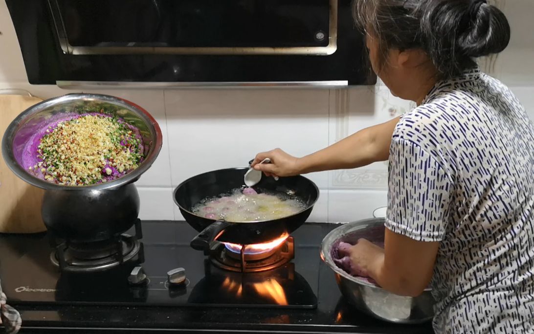 江西特色美食油炸薯包,外酥里嫩好吃又好看,丈母娘做了一大盆哔哩哔哩bilibili