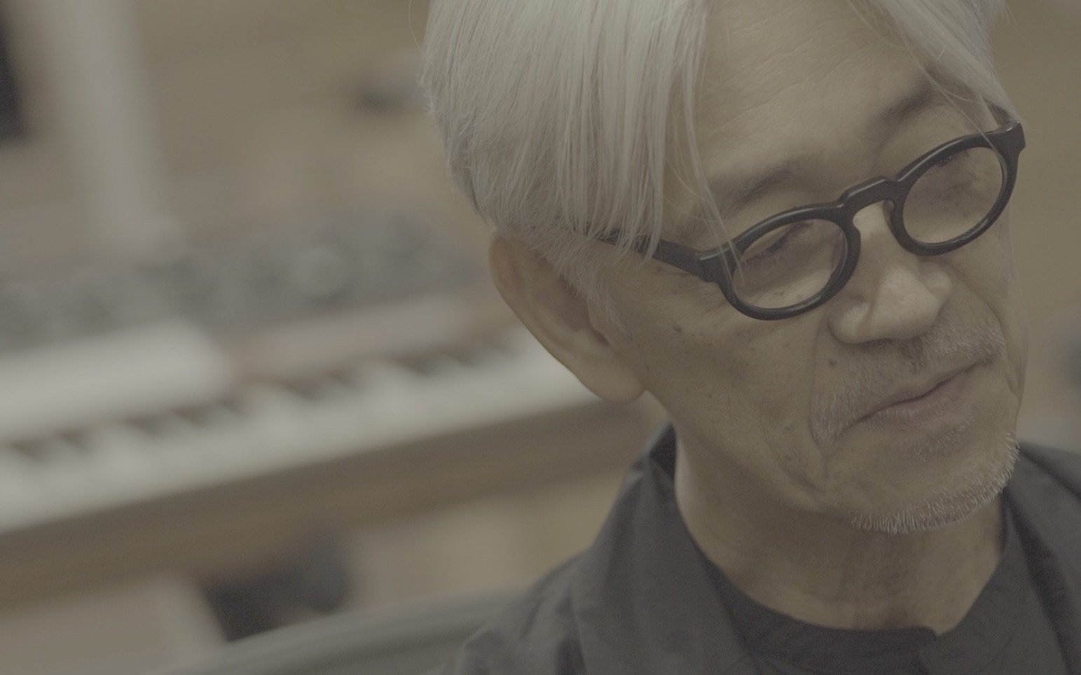 十三邀丨3分钟了解日本音乐教父坂本龙一他一直在用音乐让世界变得更
