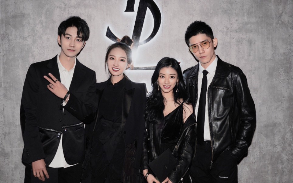 【君君&凯雯&威廉&珍珠】曾经的气泡水cp再同框 还记得这两个男生为了