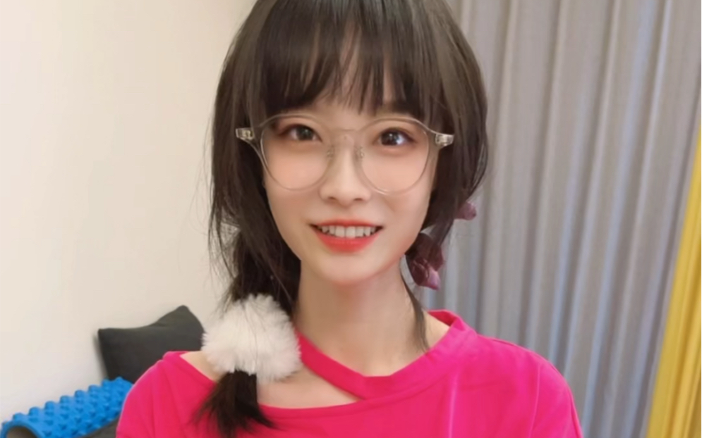 碧萝是用嘴剥的不然嘴巴哪来的油