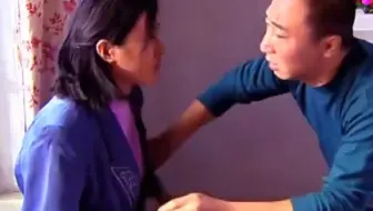 牛二前一秒还说不碰玉芬，下一秒就欺负她，这还是人吗！