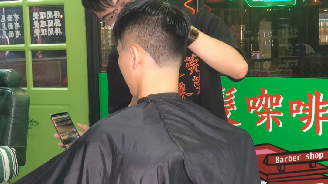 人类高质量男性美式理发barber shop DGB东莞理发厂俱乐部哔哩哔哩bilibili