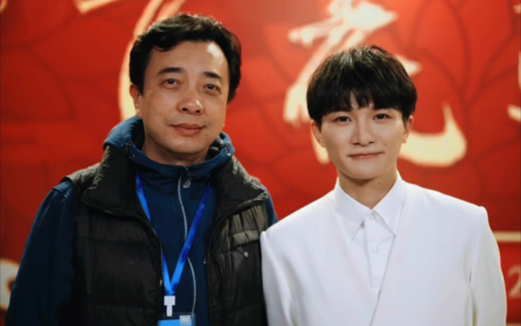 【周深】庄主期收视top 百花迎春后台合照