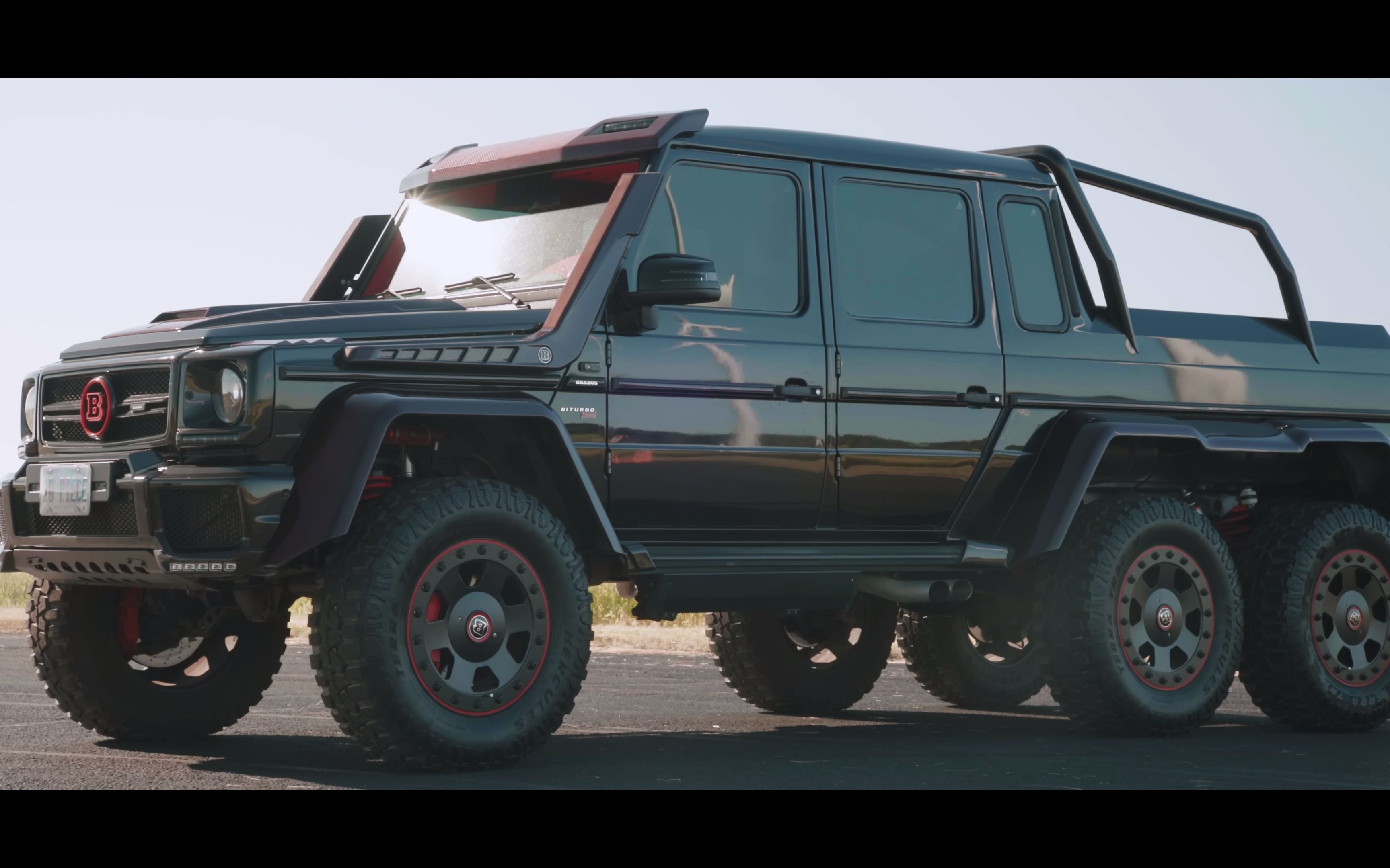 megaraptor 6x6 vs mercedes-benz brabus 6x6