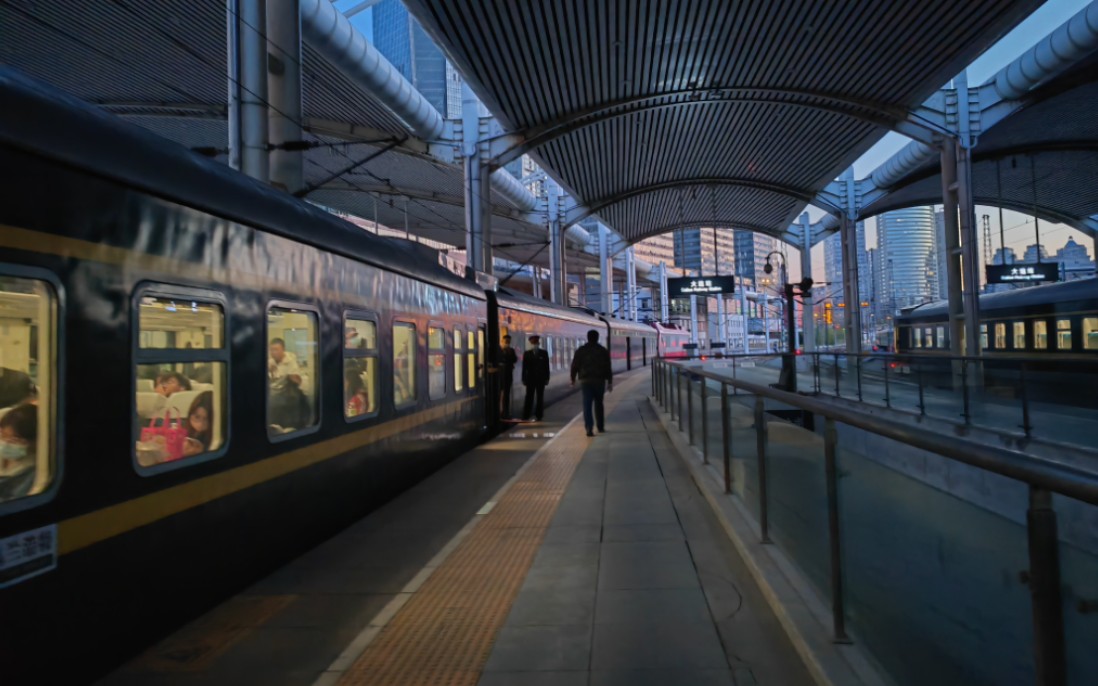 k7305次列车过站大连北测速,算得列车过站时速为九十千米每小时