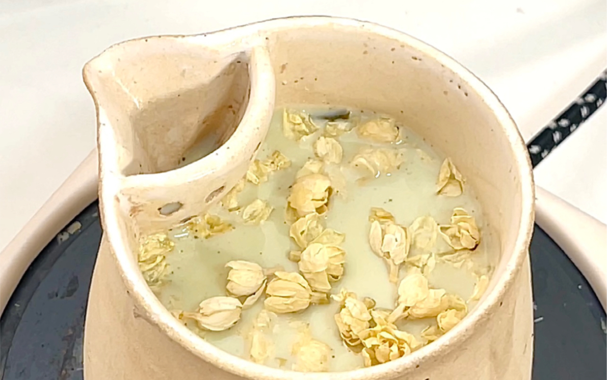 罐罐茉莉抹茶烤奶～满屋子茉莉花香气!香迷糊了