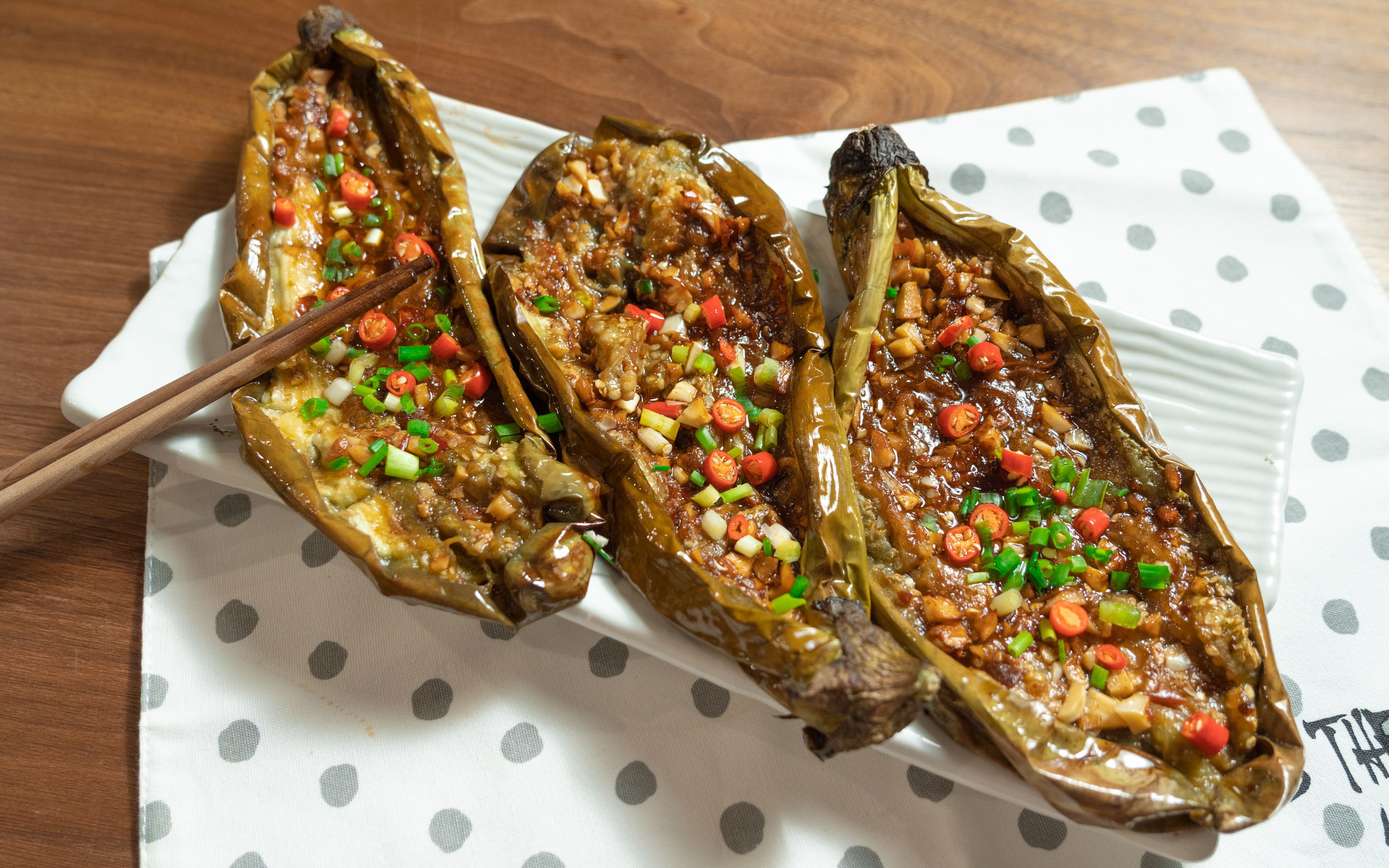 【雨杭叔叔】非常适合烹饪新手的下饭菜 | 蒜香烤茄子 | 大蒜和茄子是