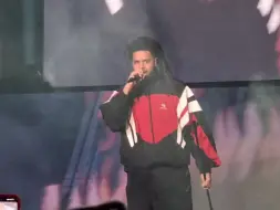 Download Video: Lil Baby 在亚特兰大的演出上带出 J. Cole，全场尖叫30秒不停