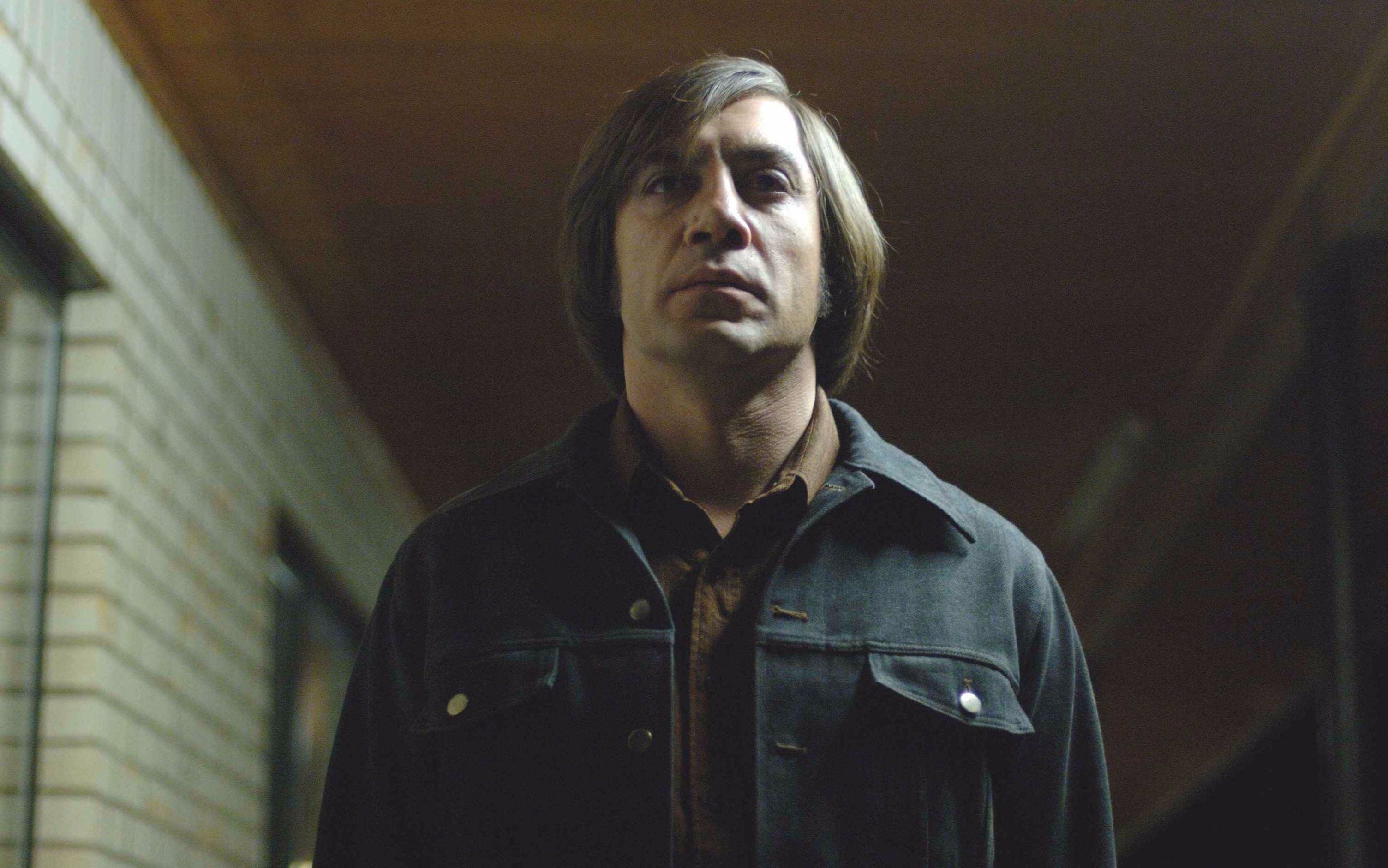 7分钟看一部科恩兄弟的奥斯卡佳作黑色荒诞电影《老无所依》这个杀手