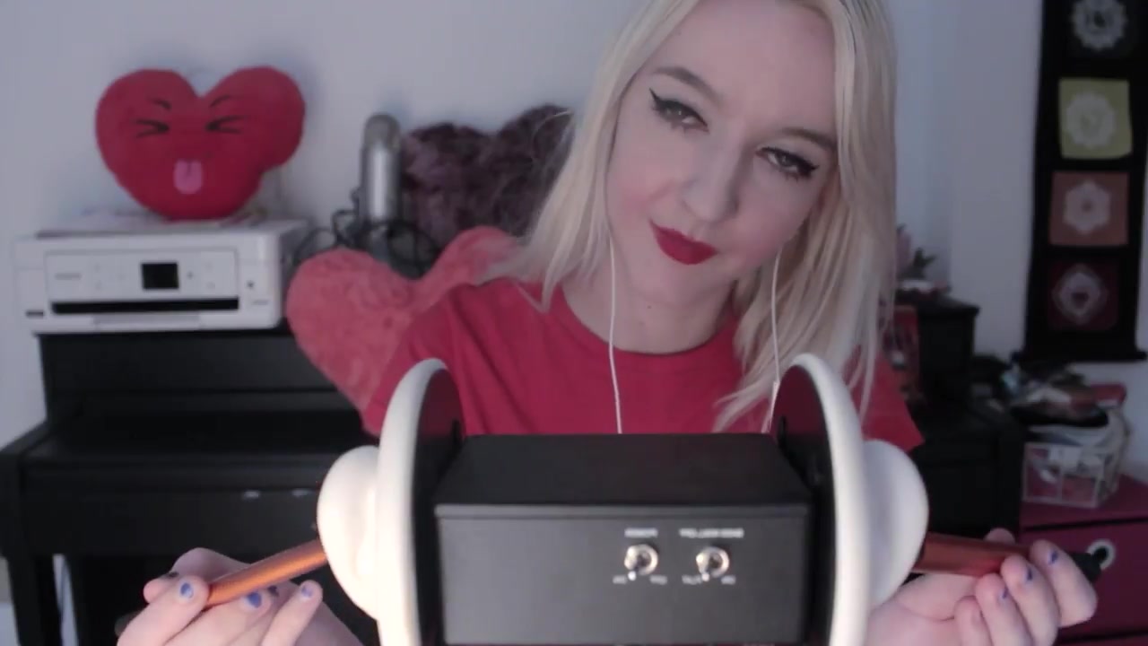 【ASMR】Holly ASMR 轻刷双耳 （无人声）_哔哩哔哩_bilibili