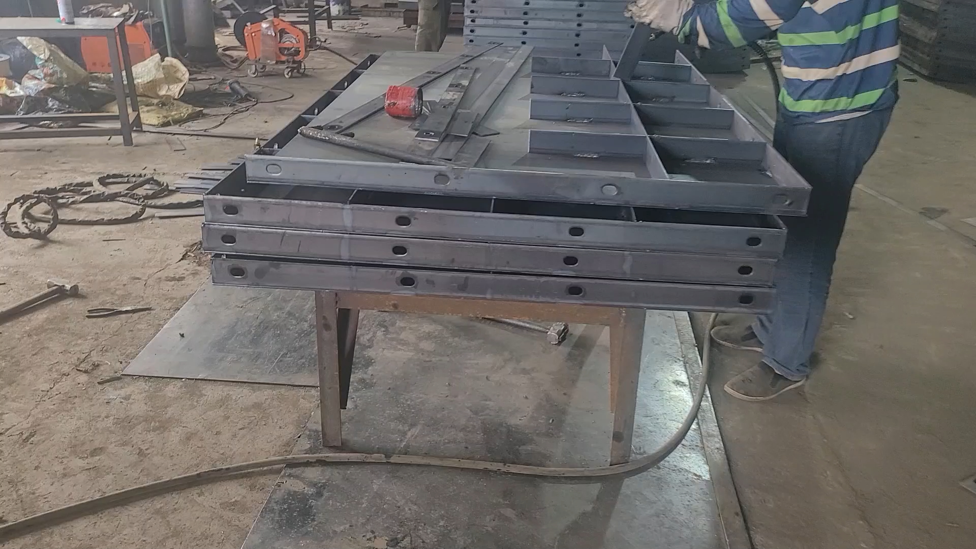 抗滑桩平面钢模板 启达水泥扶壁式平面钢模板