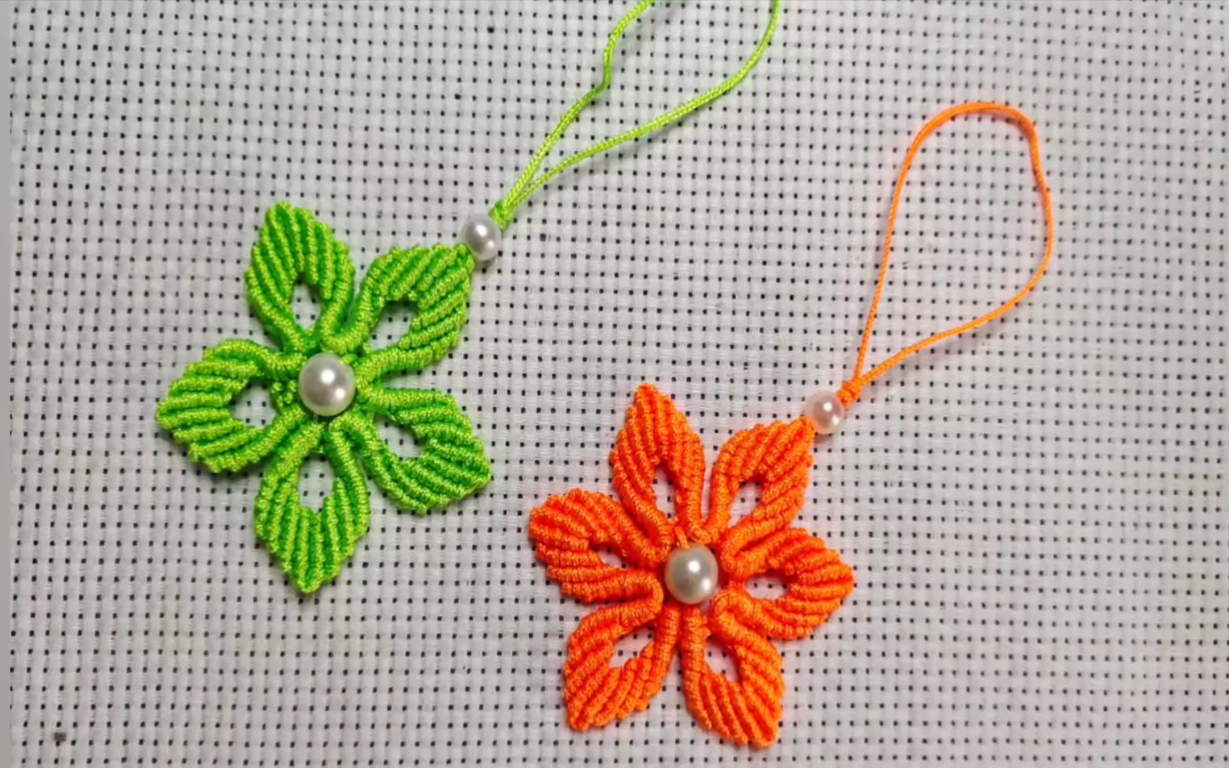 手工编绳│花朵包包小挂饰二编法来啦