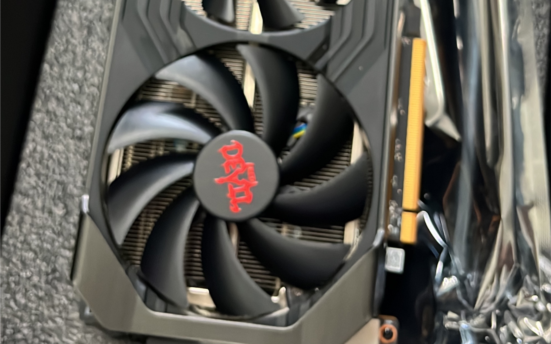 憾讯6700xt 红魔开箱,来自某猫_哔哩哔哩_bilibili