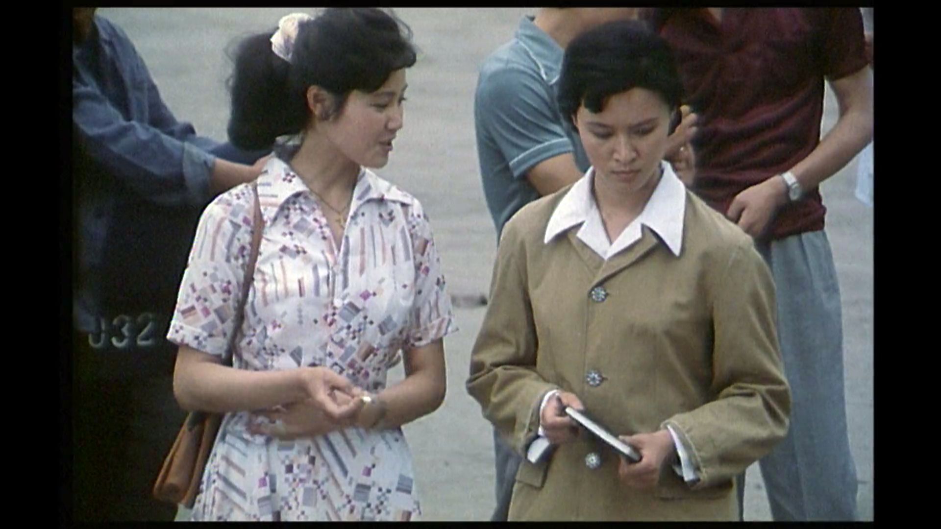 【绝版修复】《赤橙黄绿青蓝紫》这片名我记了40年！1982年国产神作，看完想穿越回那个纯真年代