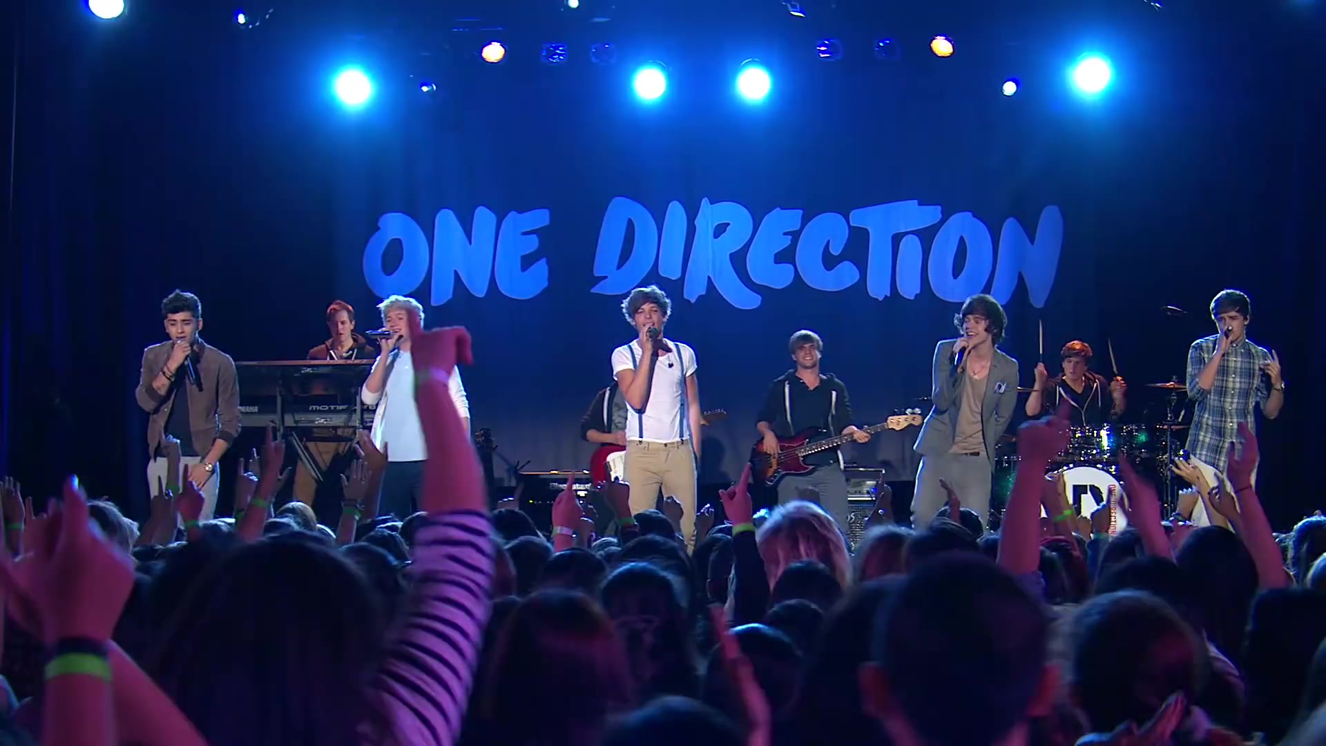 [图]【人气巅峰】One Direction - One Thing (Live 2012 VEVO LIFT)