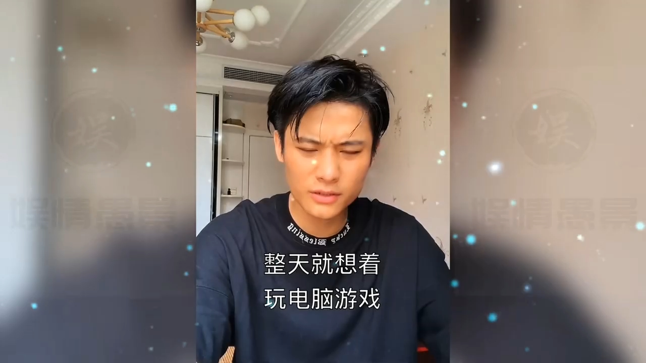 疯狂小杨哥双拳紧握抑制自己的情绪,绝望的感觉又来了,看着有点心疼  疯狂的小杨哥经典爆笑视频合集哔哩哔哩bilibili