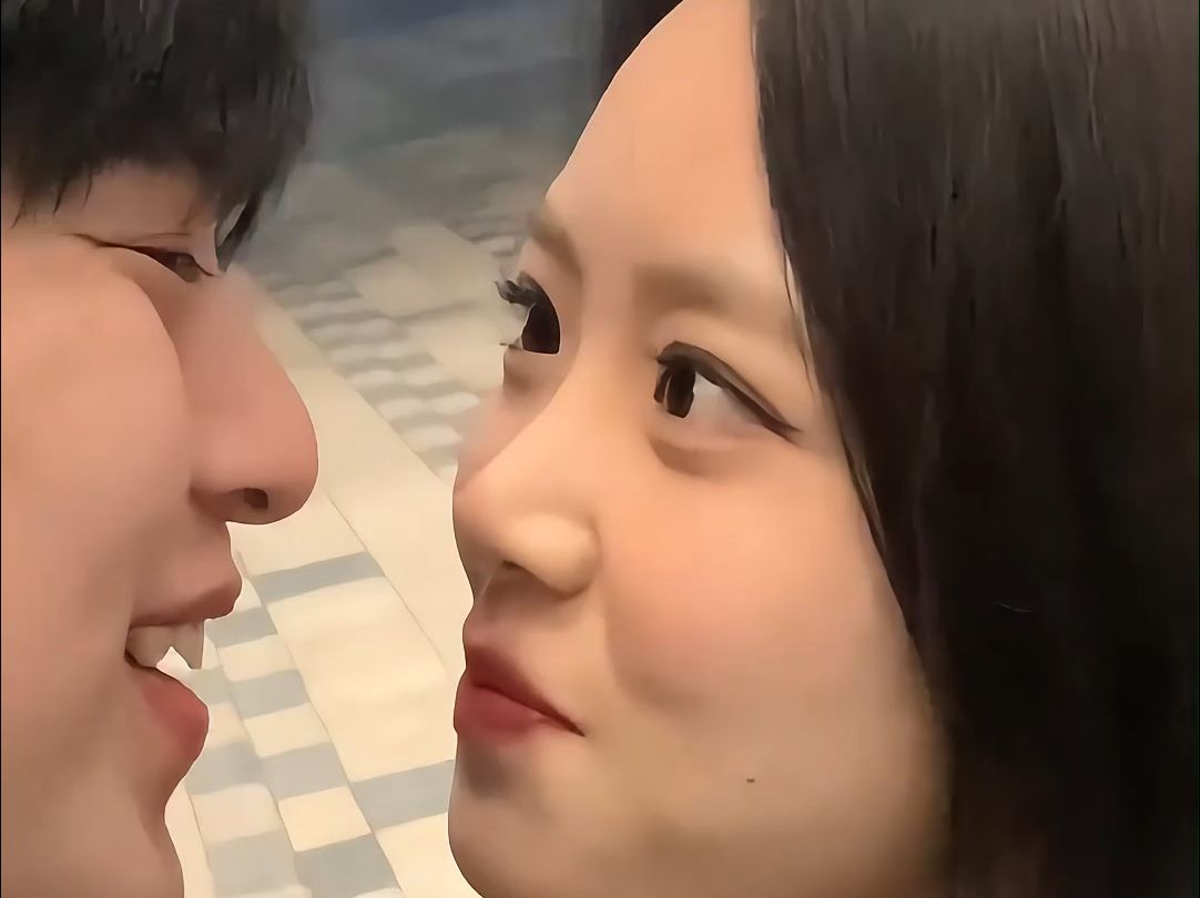 有个爱亲嘴的女朋友是种什么样的体验