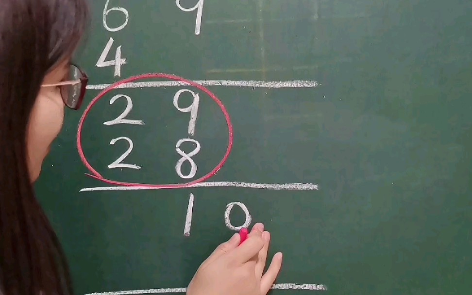 [图]29-28=10？除法列竖式计算过程详细讲解 回复粉丝！