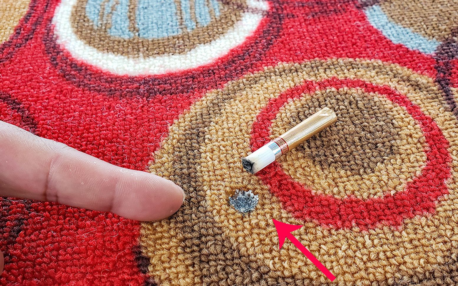 地毯被烟头烧个洞简单一招巧复原一次省下好几百方法太棒了