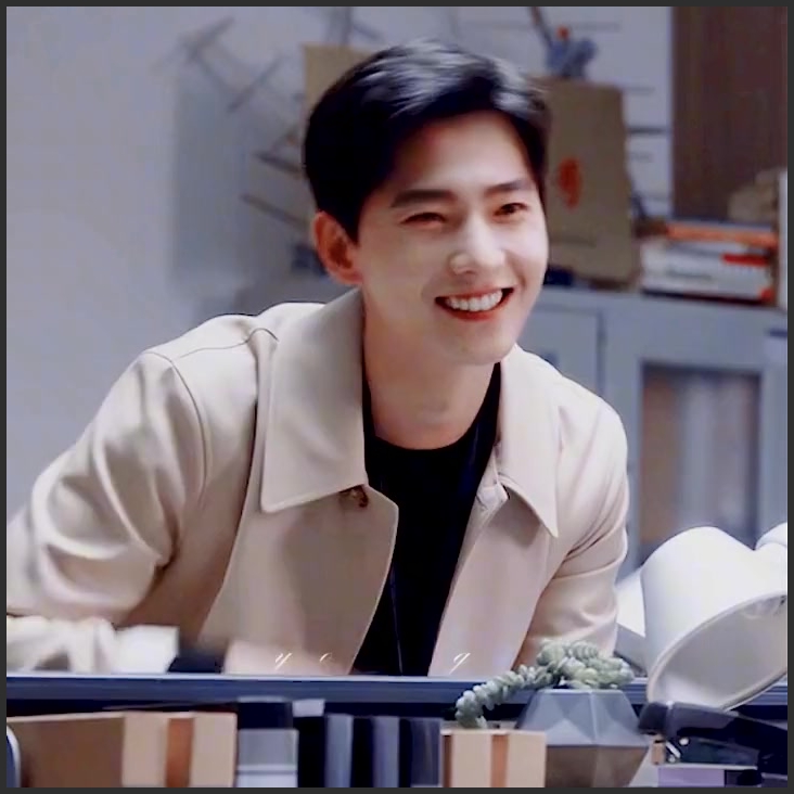 杨洋 就喜欢看一些帅哥wink