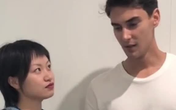 [图]虽然说 love is blind，但是你这样也太过分了吧，有那么像吗？