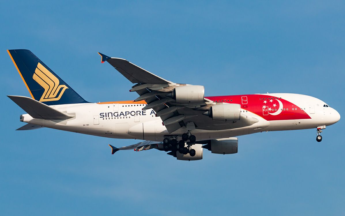 新加坡航空a380(建国50周年彩绘)降落洛杉矶机场