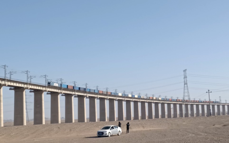再访三道岭送别最后的蒸汽机车9繁忙的交通动脉乌局哈段和谐电1c6111