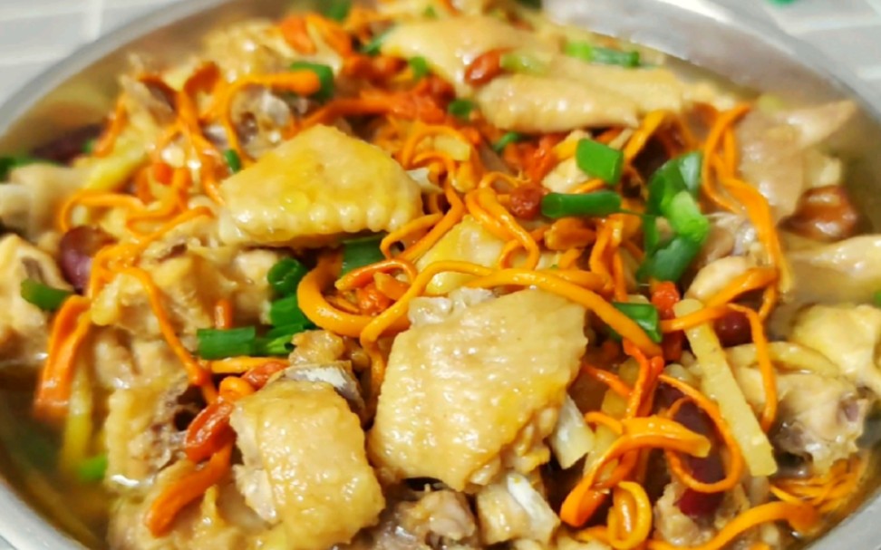 教你一道简单好吃的广东特色菜,虫草花蒸鸡,简单清淡营养又美味