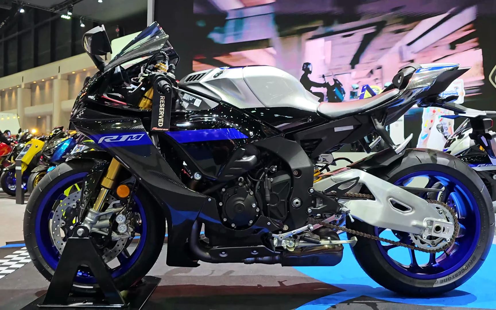 【4k 欣赏】2023 雅马哈 yzf r1m