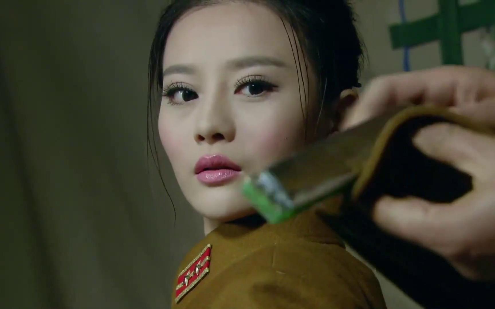 忠诚:团长绑了女鬼子做人质,哪想女鬼子身份不凡,好看了!
