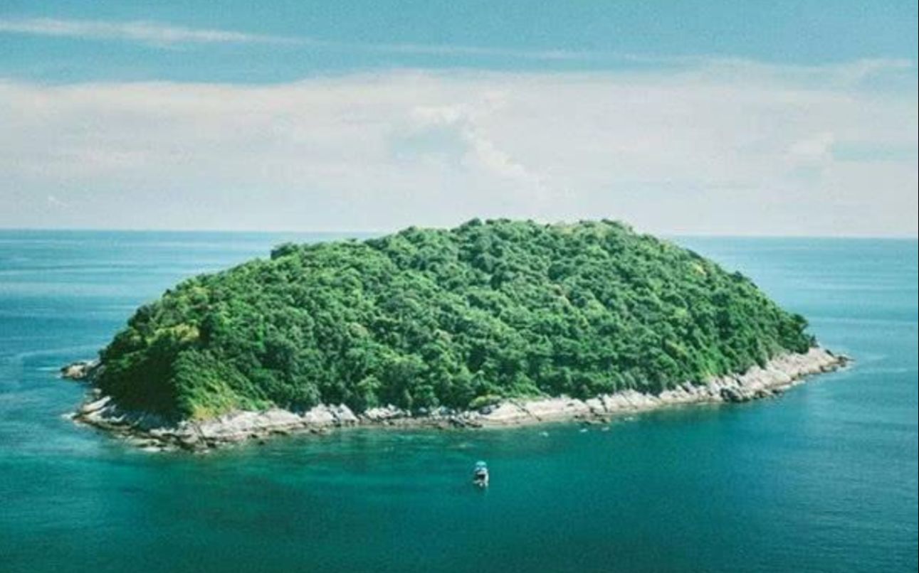 太平洋有一座无人荒岛,只要一到晚上,全岛都像有很多人在哭泣!