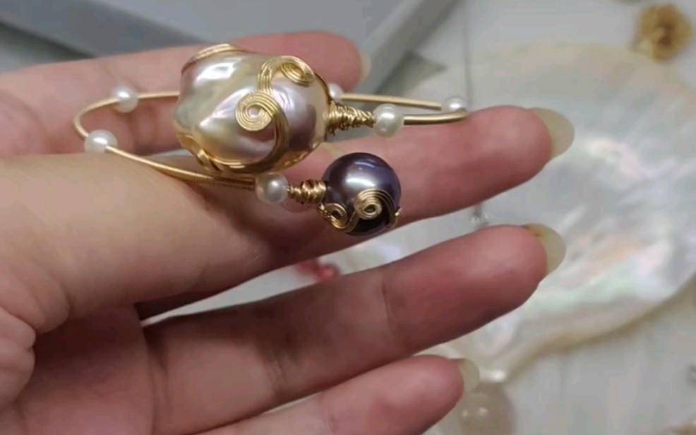 异形珍珠巴洛克珍珠手镯绕线教程很老很老的款式了主要讲一下走线