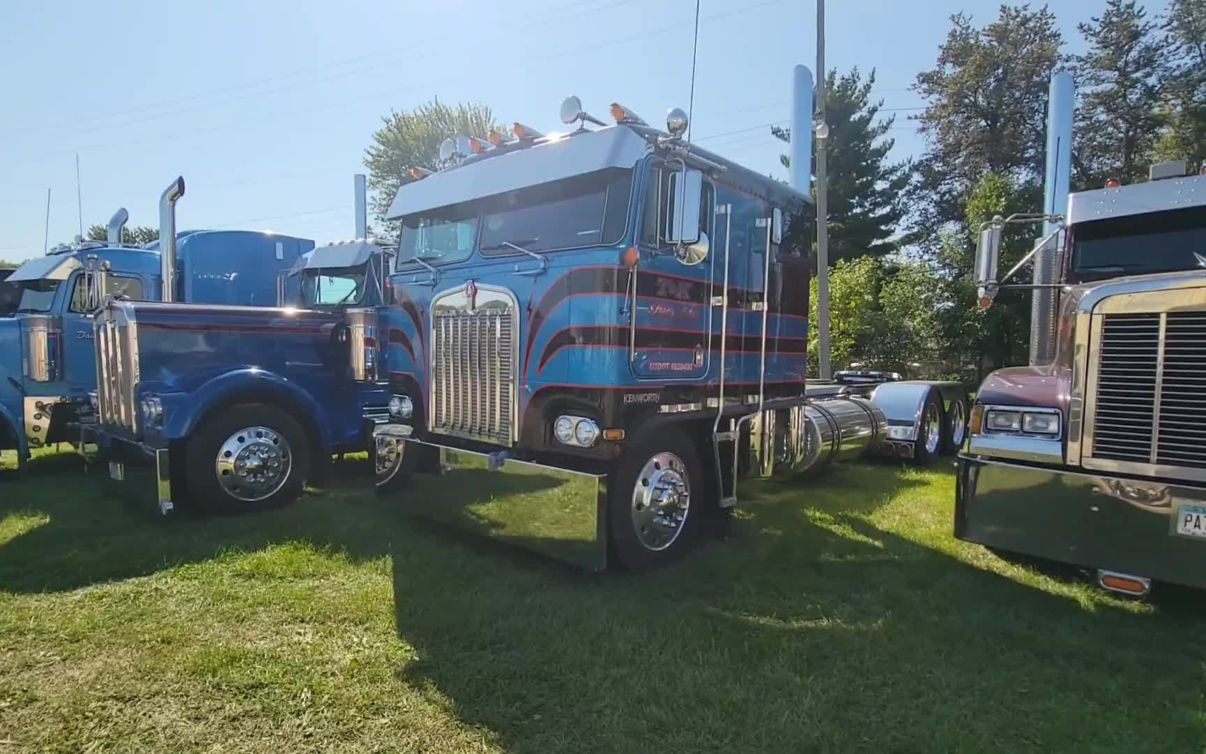 【北美卡车】我不敢相信今天出现了超过 600 辆定制半卡车,2021 年