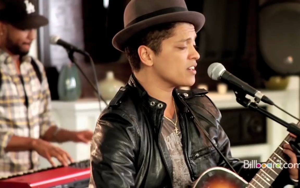【bruno mars】布鲁诺·马尔斯的"懒惰之歌"现场工作室会议在纽约的